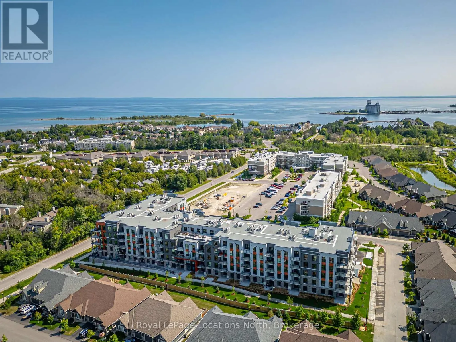 422 - 4 KIMBERLY LANE, #422