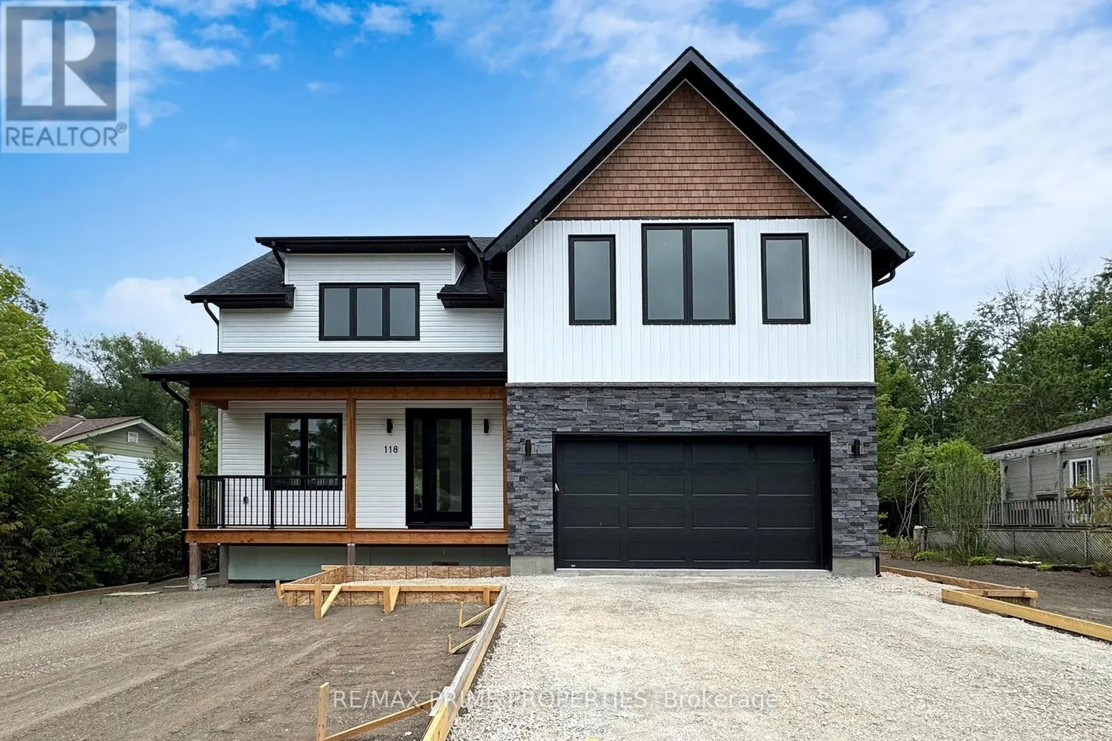 118 VALERIE CRESCENT