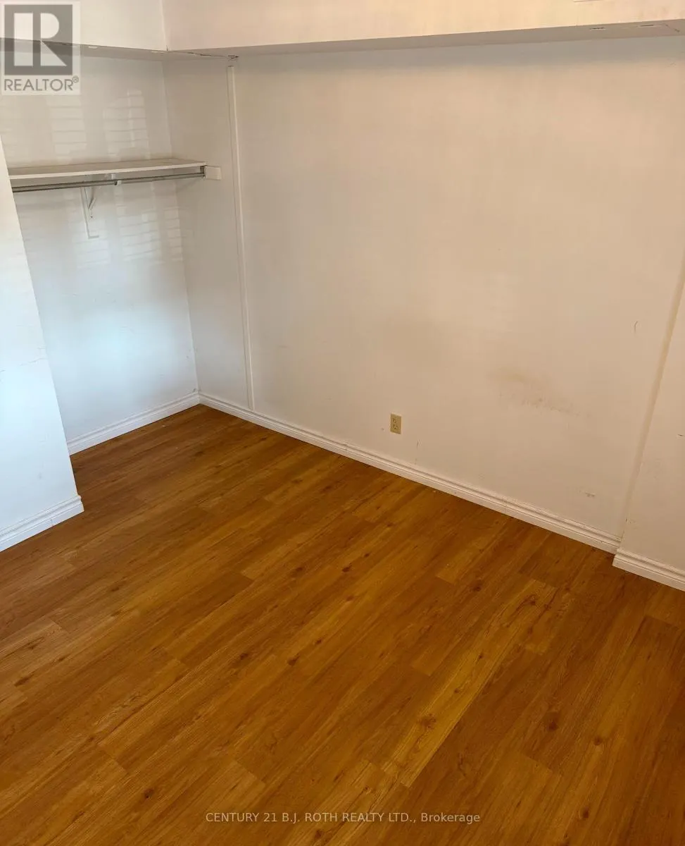 19 - 24 LAGUNA CRESCENT