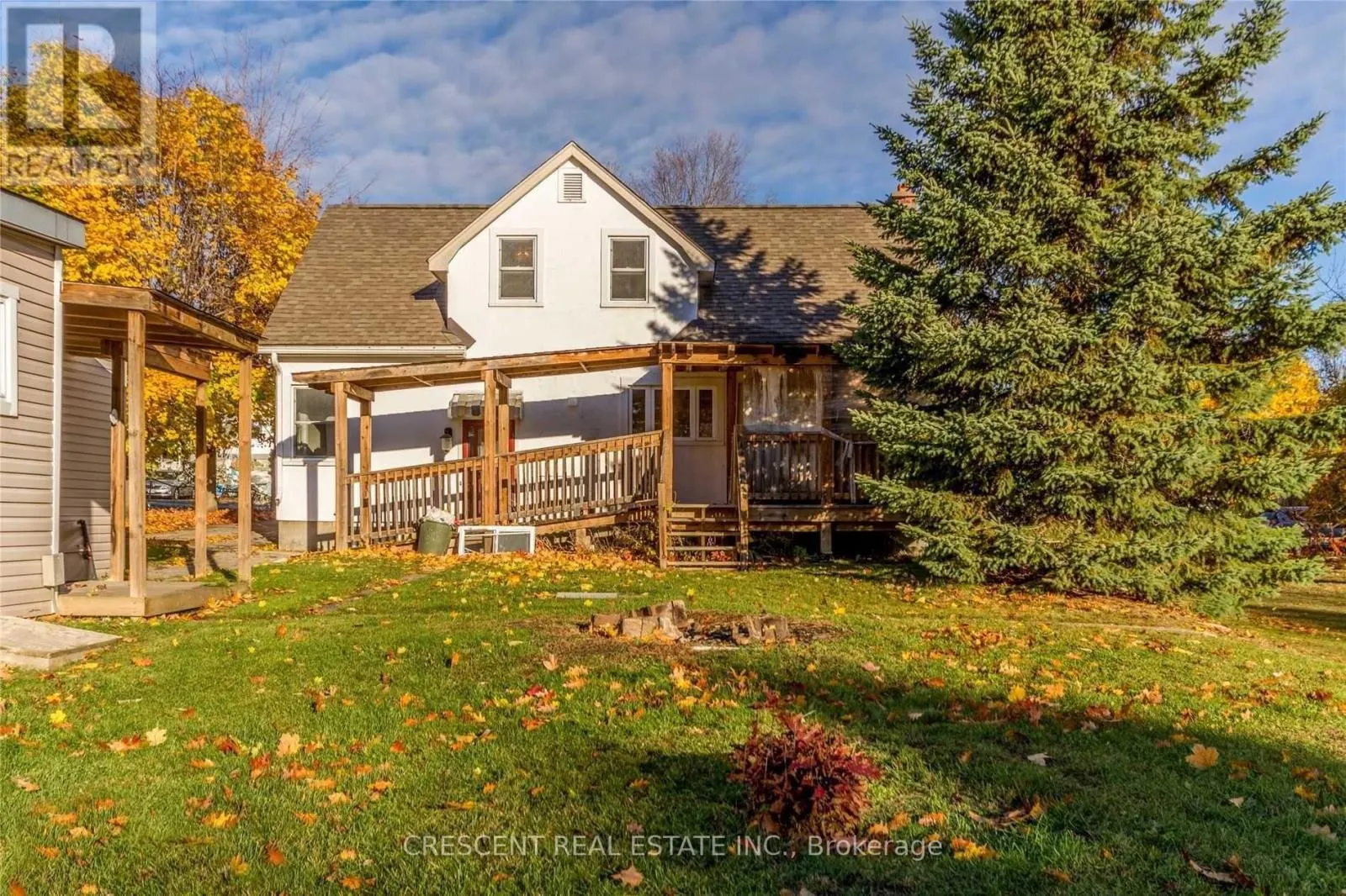 MAIN - 261 BARRIE ROAD