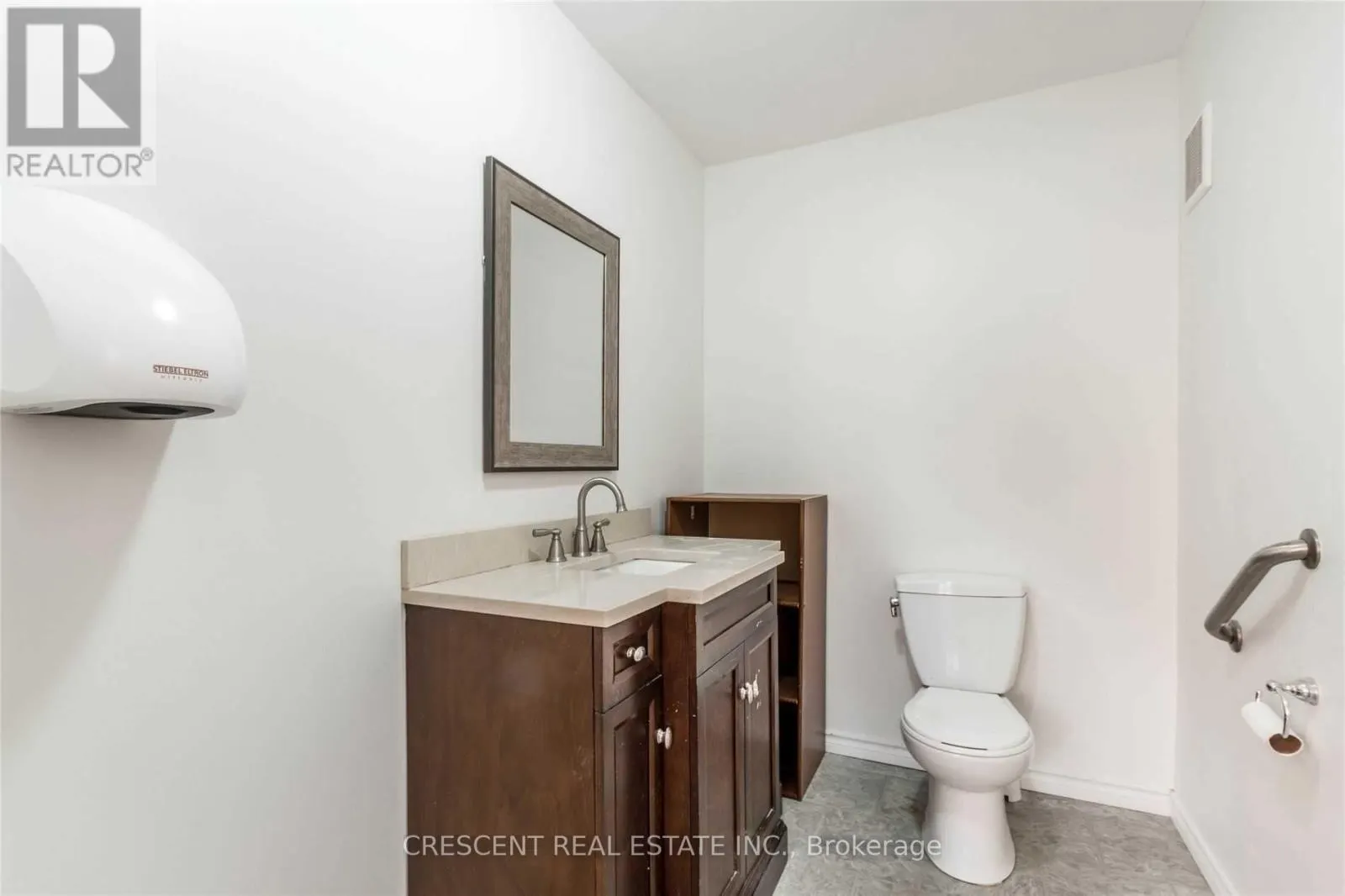 MAIN - 261 BARRIE ROAD