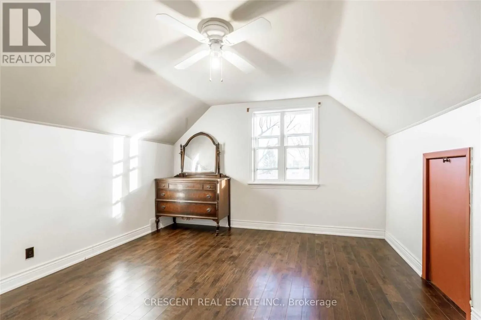 MAIN - 261 BARRIE ROAD