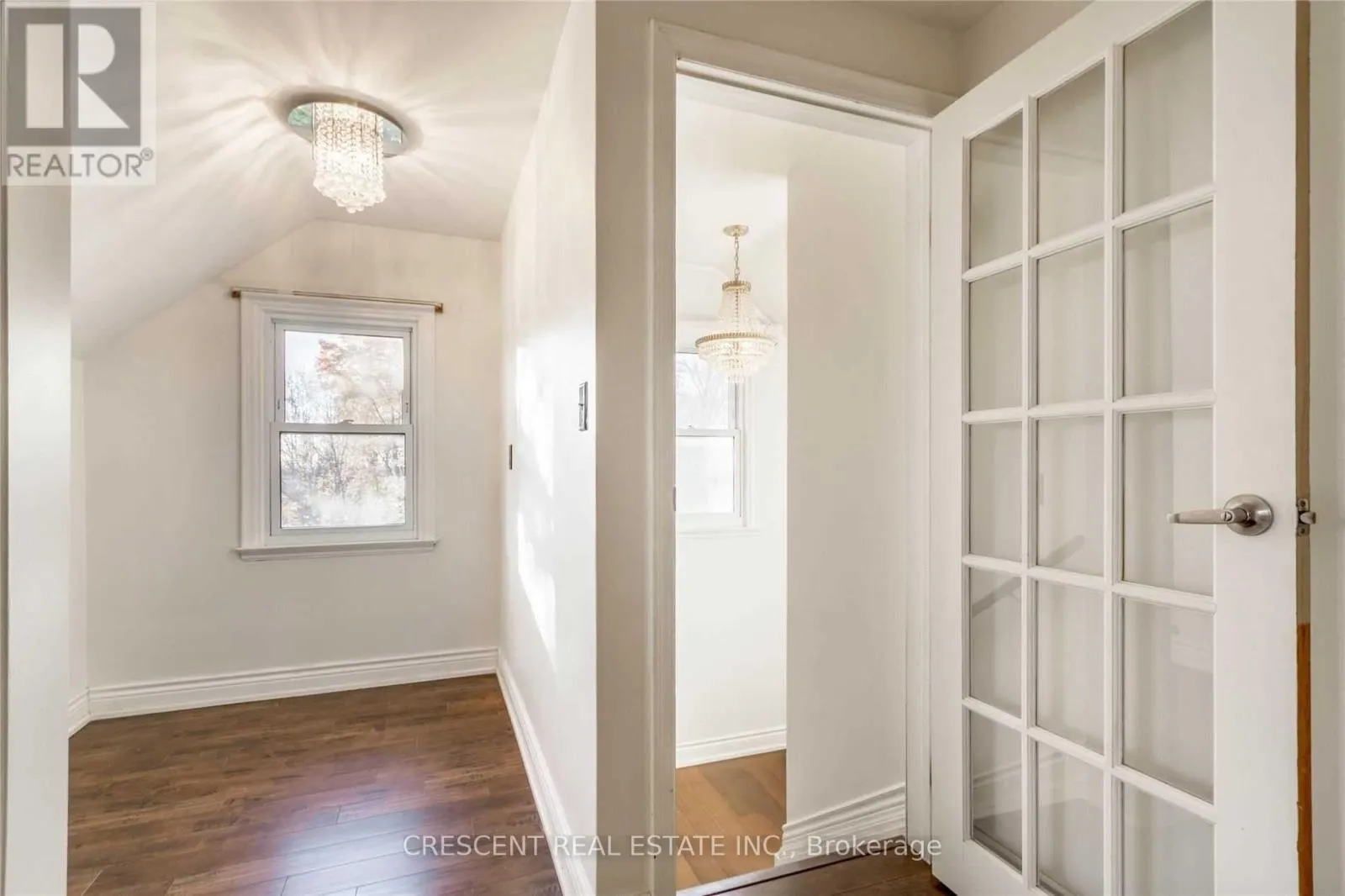 MAIN - 261 BARRIE ROAD