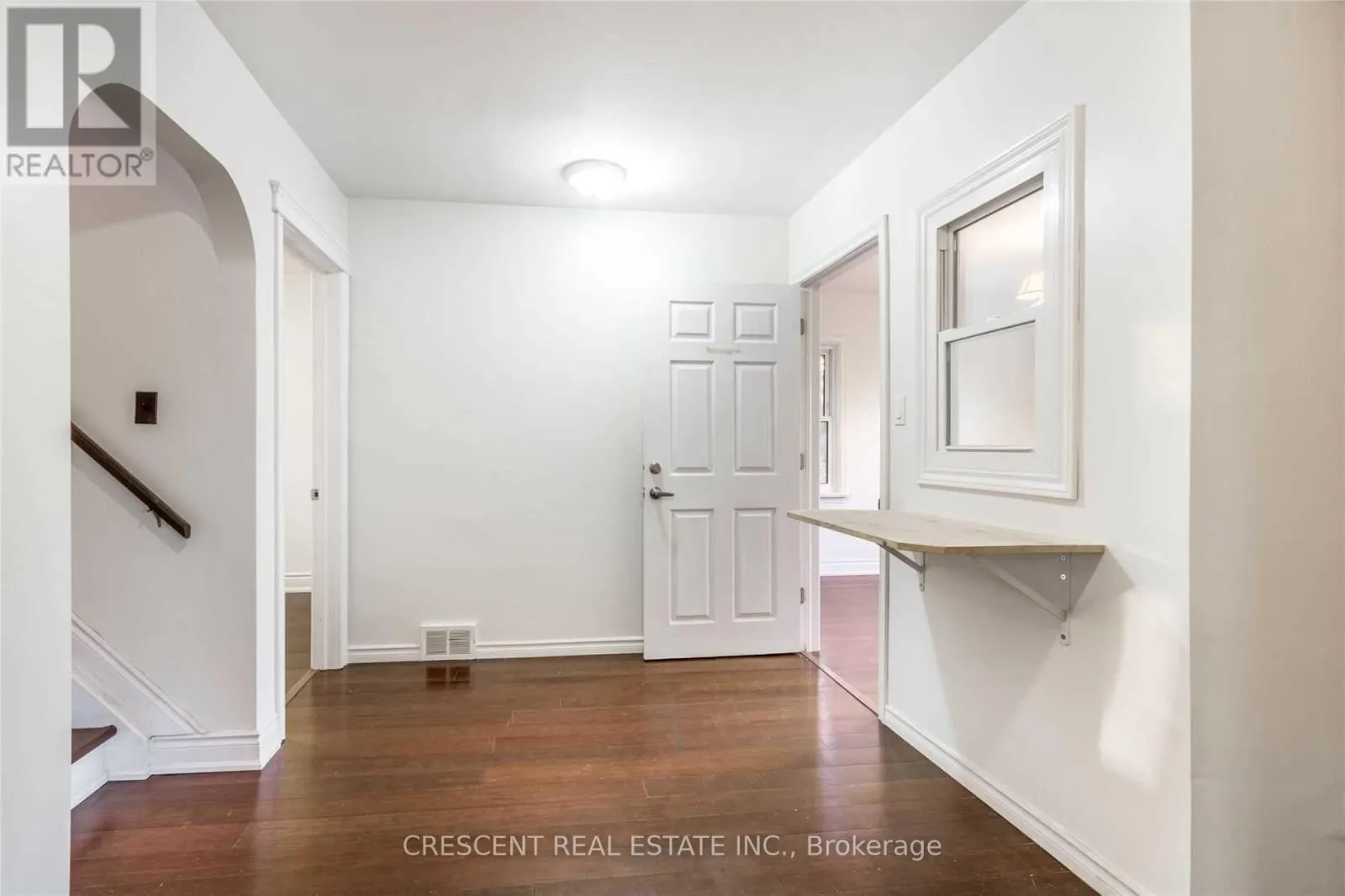 MAIN - 261 BARRIE ROAD