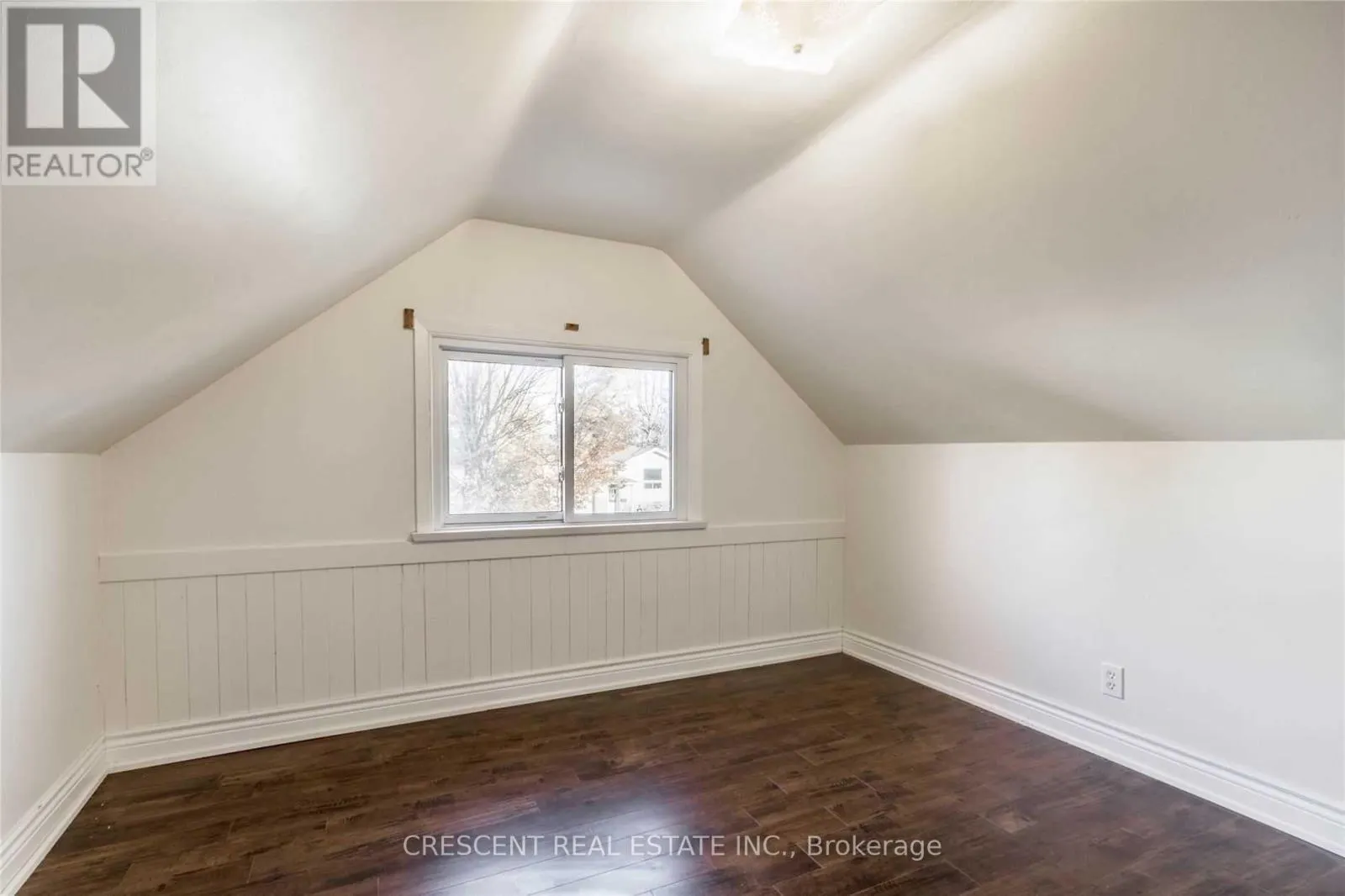MAIN - 261 BARRIE ROAD