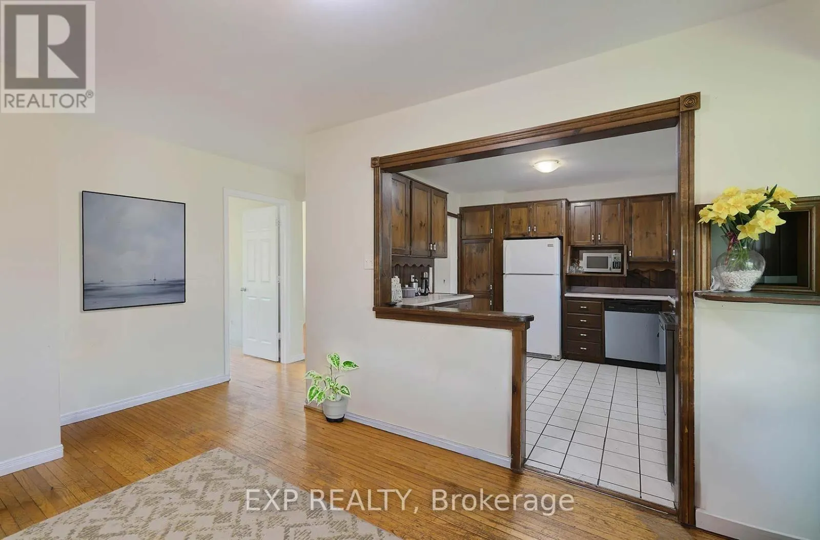 2 ROSLYN ROAD