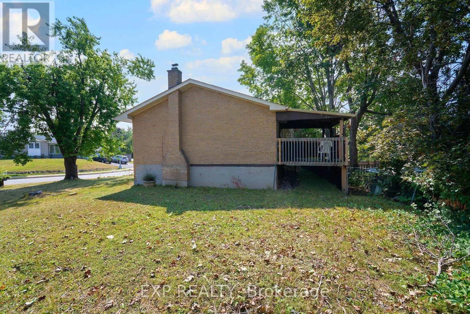 2 ROSLYN ROAD