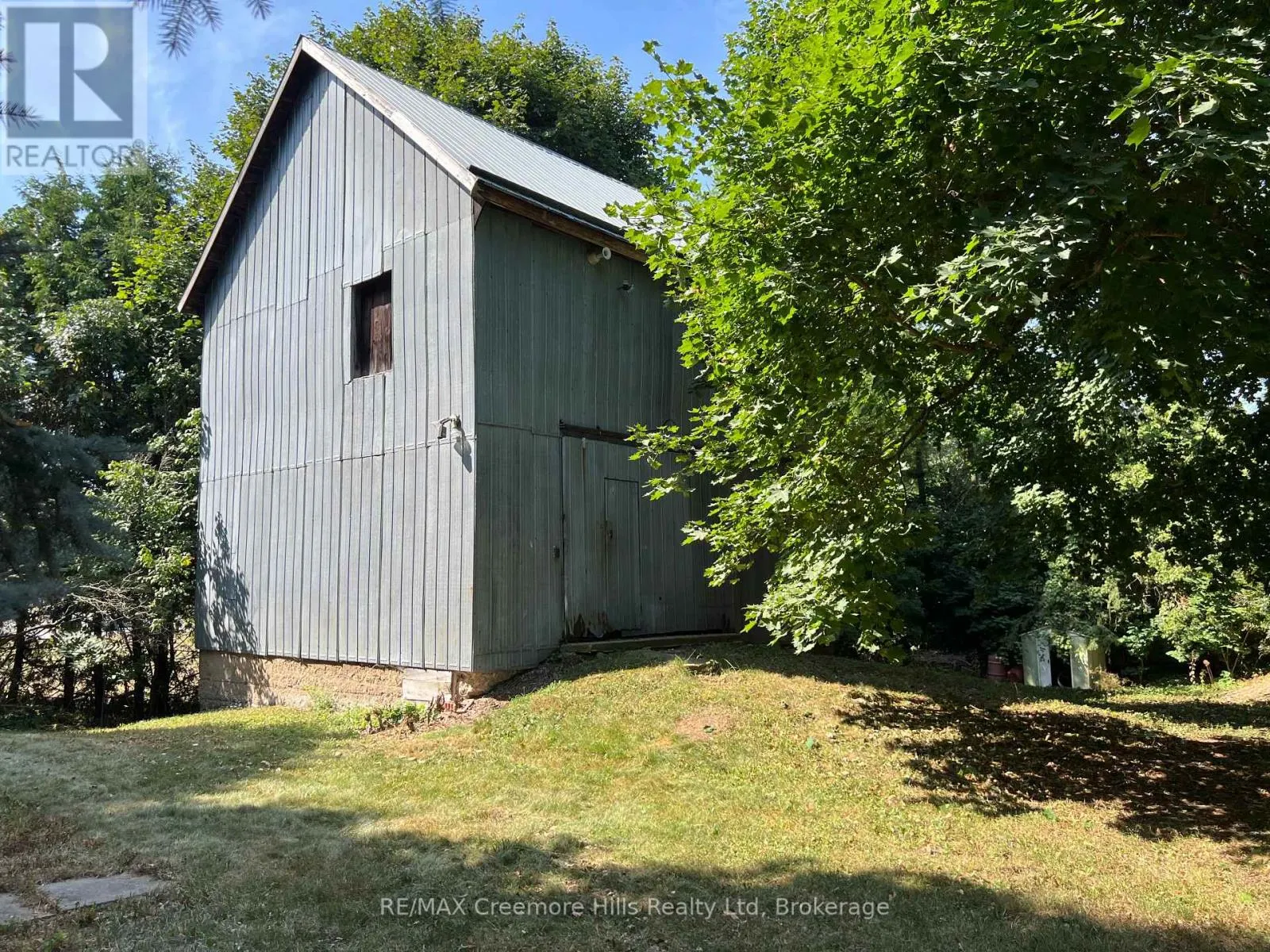 3 WELLINGTON STREET E