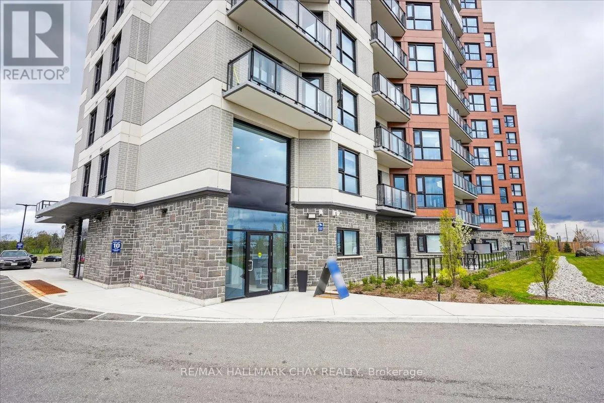 810 - 30 HANMER STREET W