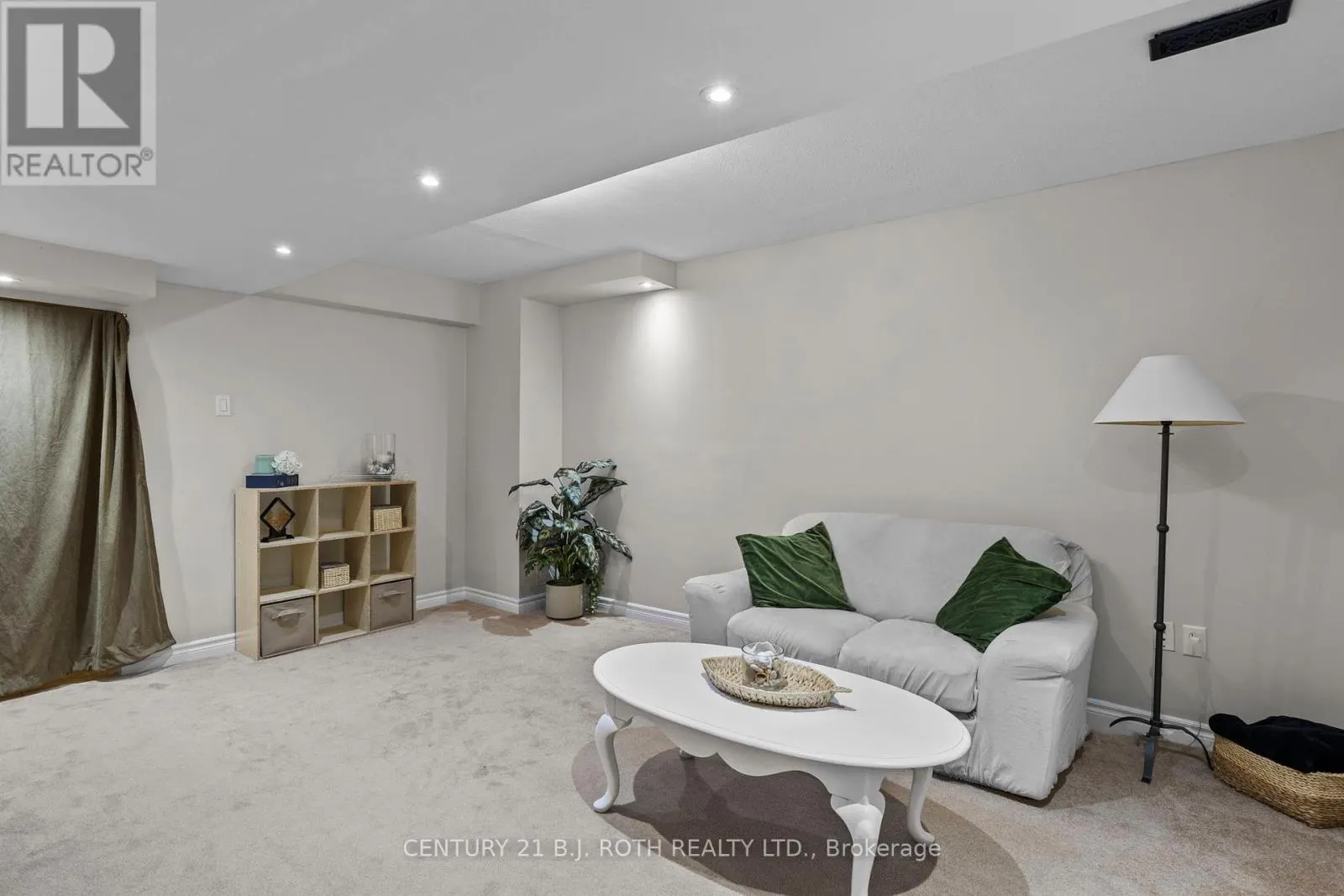 26 VILLERS STREET