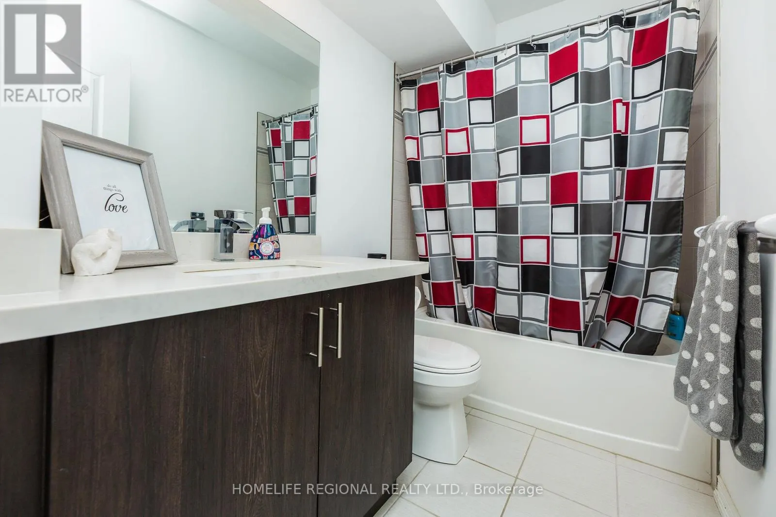 LOWER LEVEL - 80 PRINCE GEORGE CRESCENT