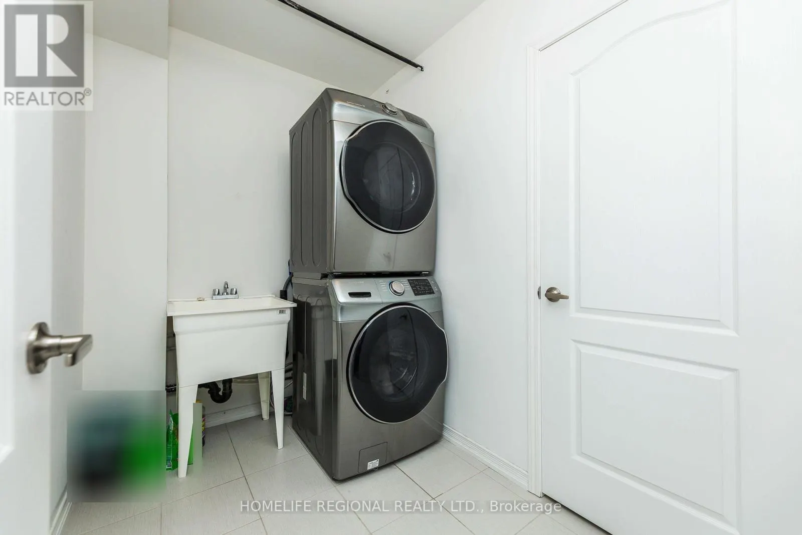 LOWER LEVEL - 80 PRINCE GEORGE CRESCENT