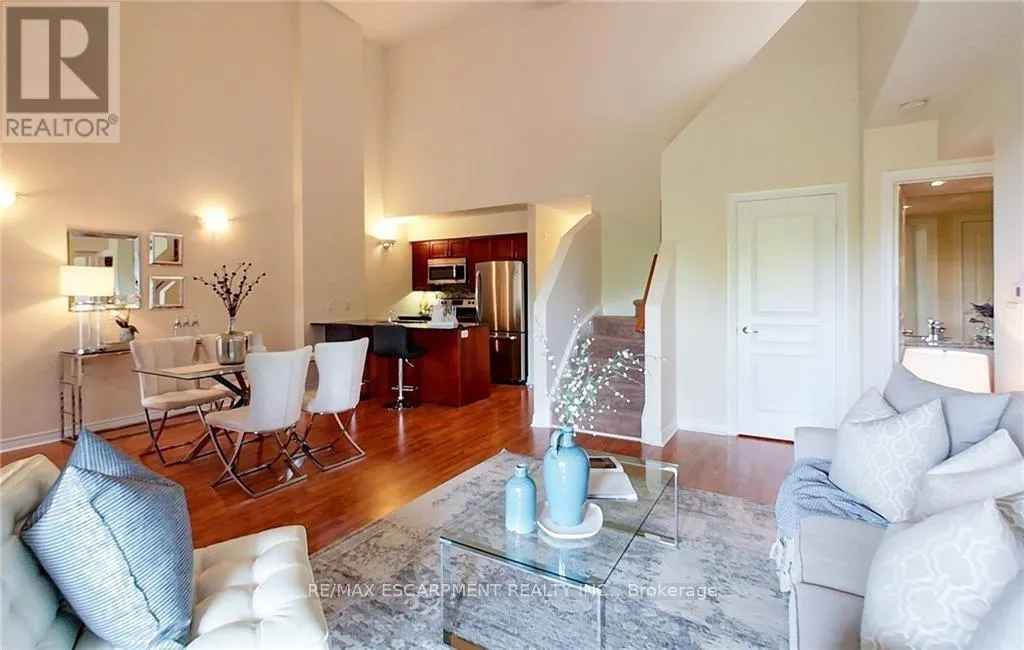 302 - 8 BRANDY LANE