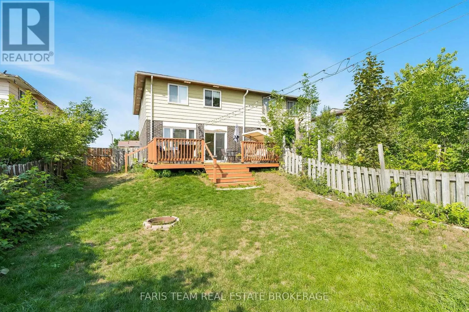 9 CHRISTIE CRESCENT