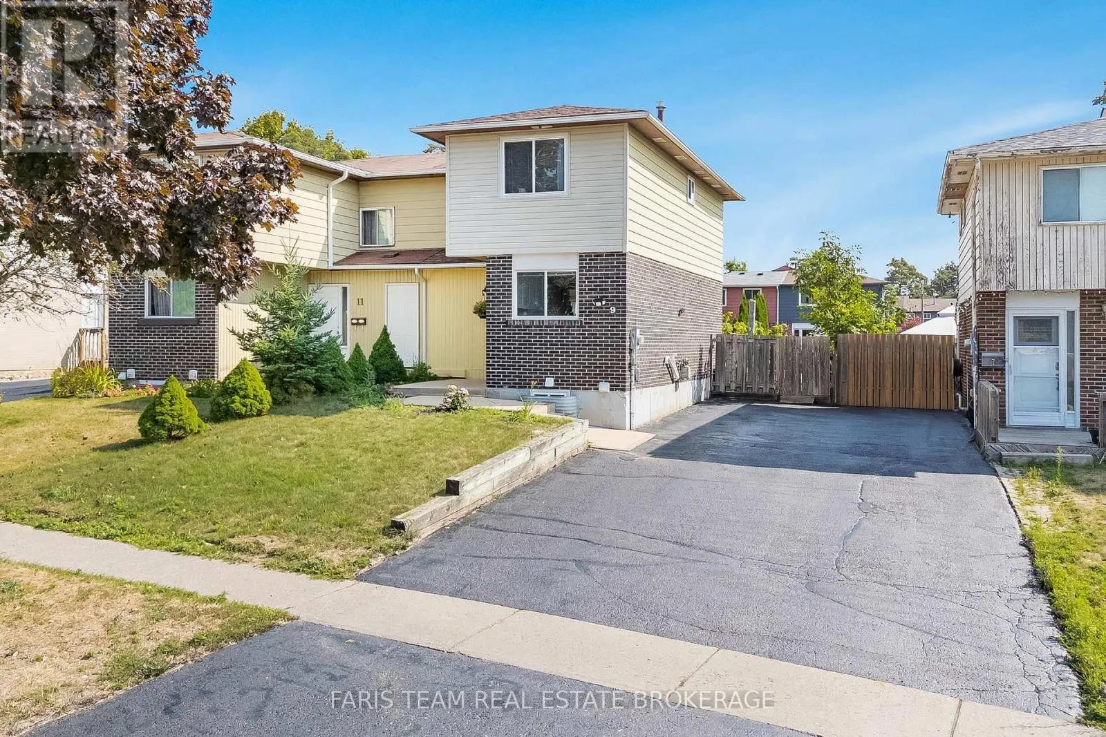 9 CHRISTIE CRESCENT