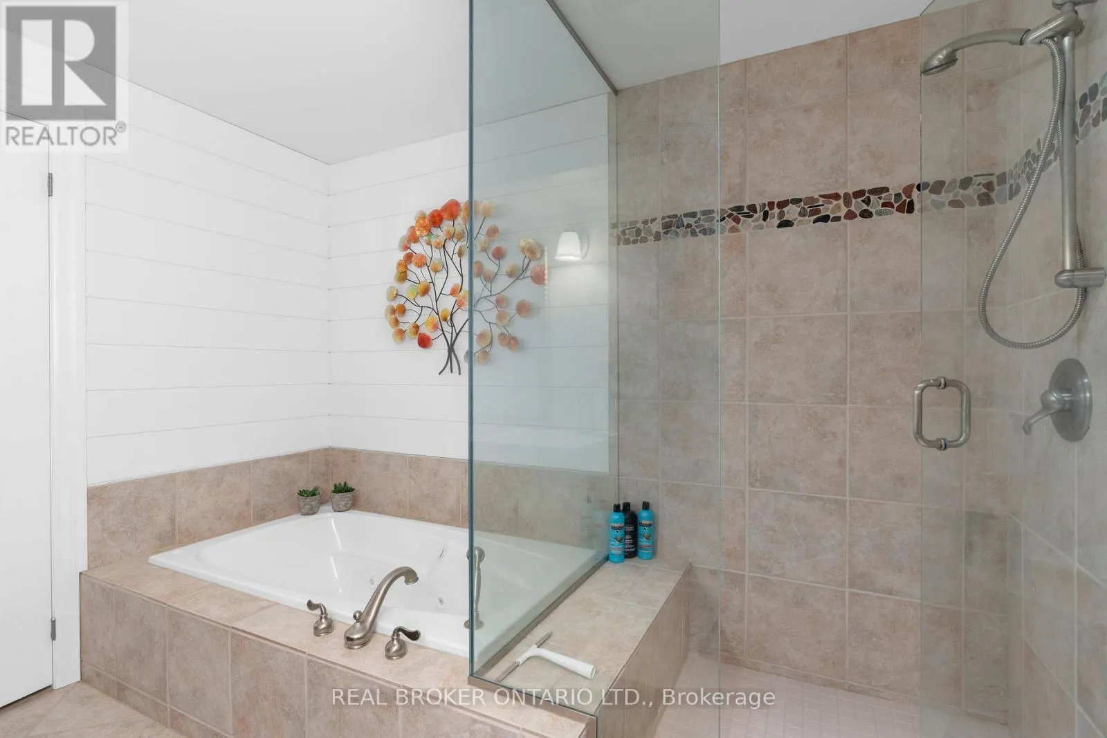 91 LAKESHORE ROAD W