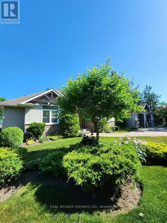 91 LAKESHORE ROAD W