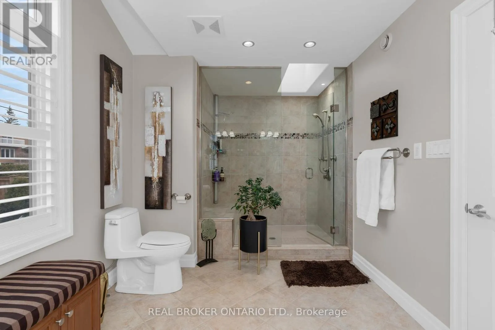 91 LAKESHORE ROAD W