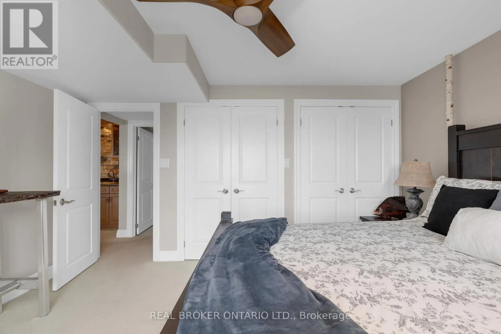 91 LAKESHORE ROAD W