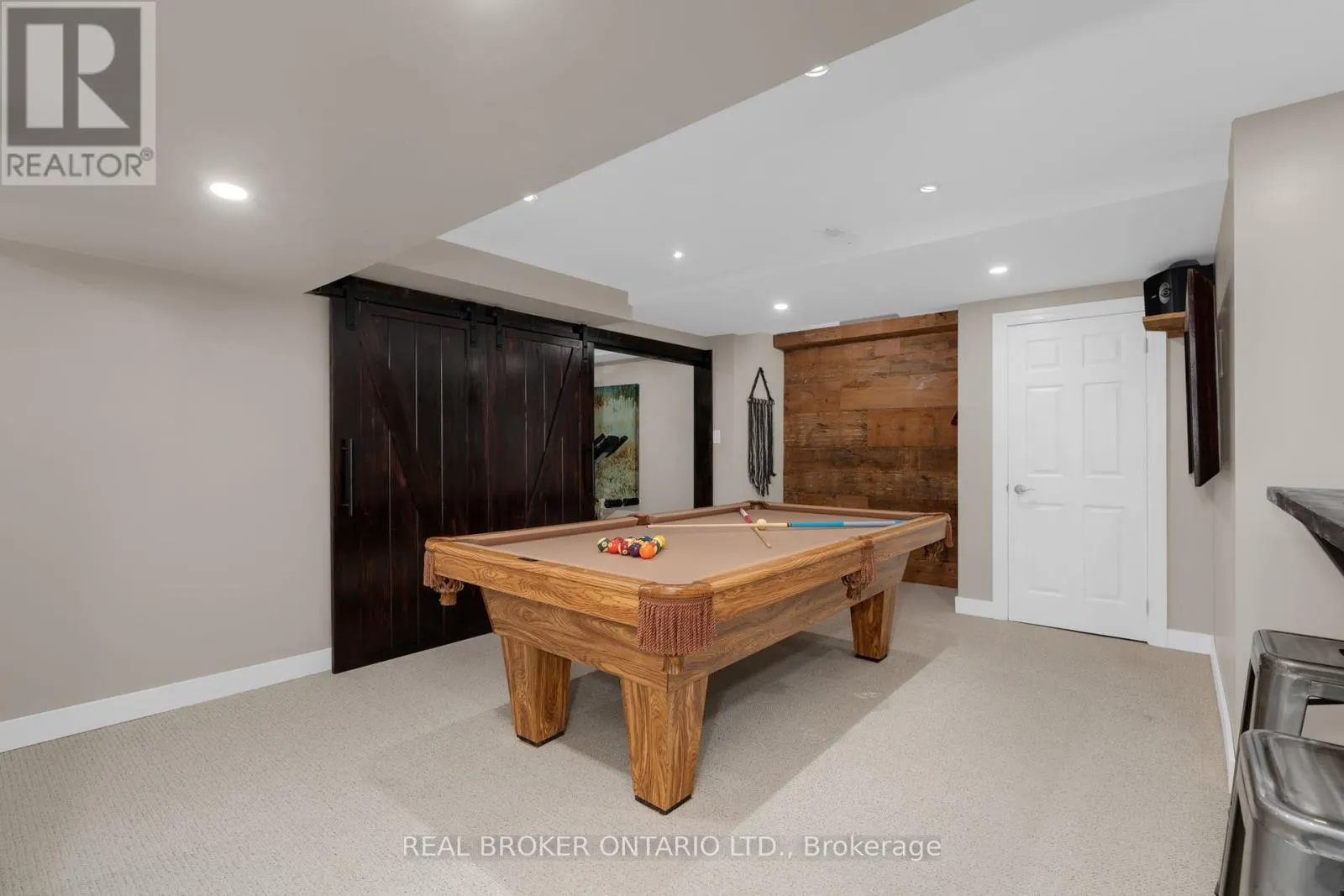 91 LAKESHORE ROAD W
