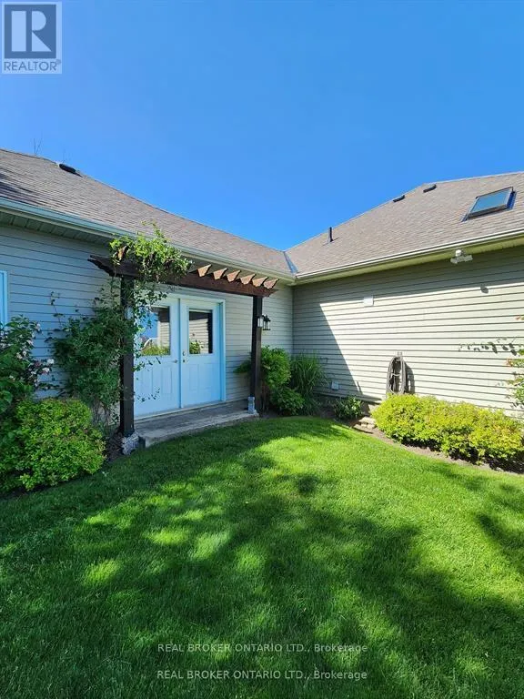 91 LAKESHORE ROAD W
