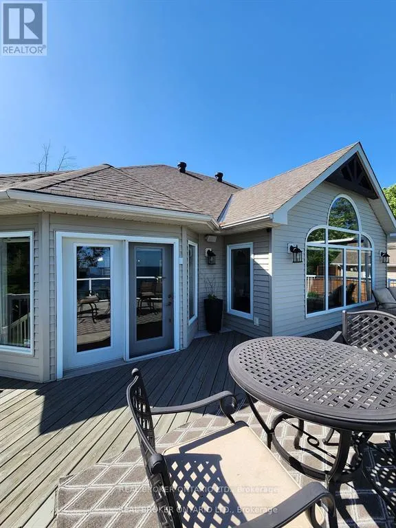 91 LAKESHORE ROAD W