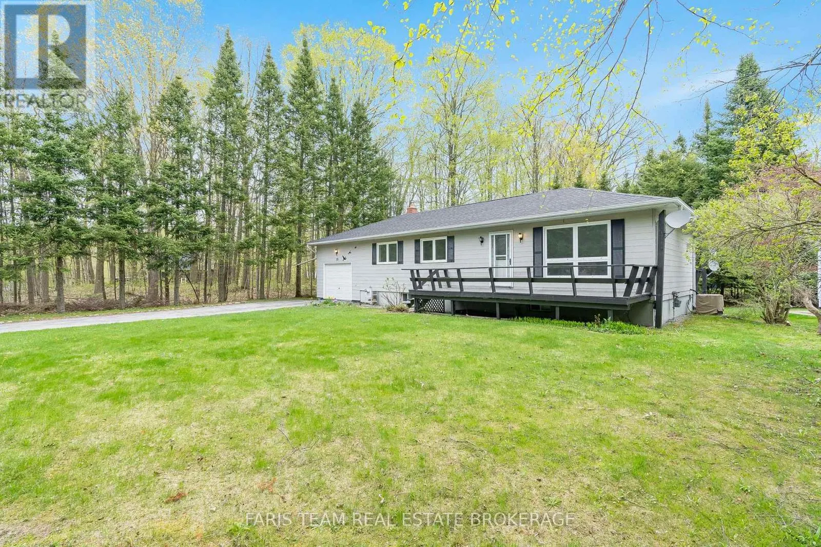 19 WAKUNDA CRESCENT