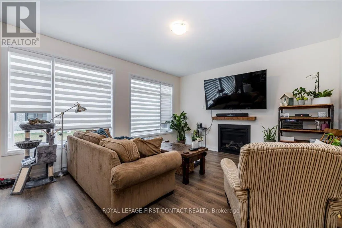 11 CALYPSO AVENUE