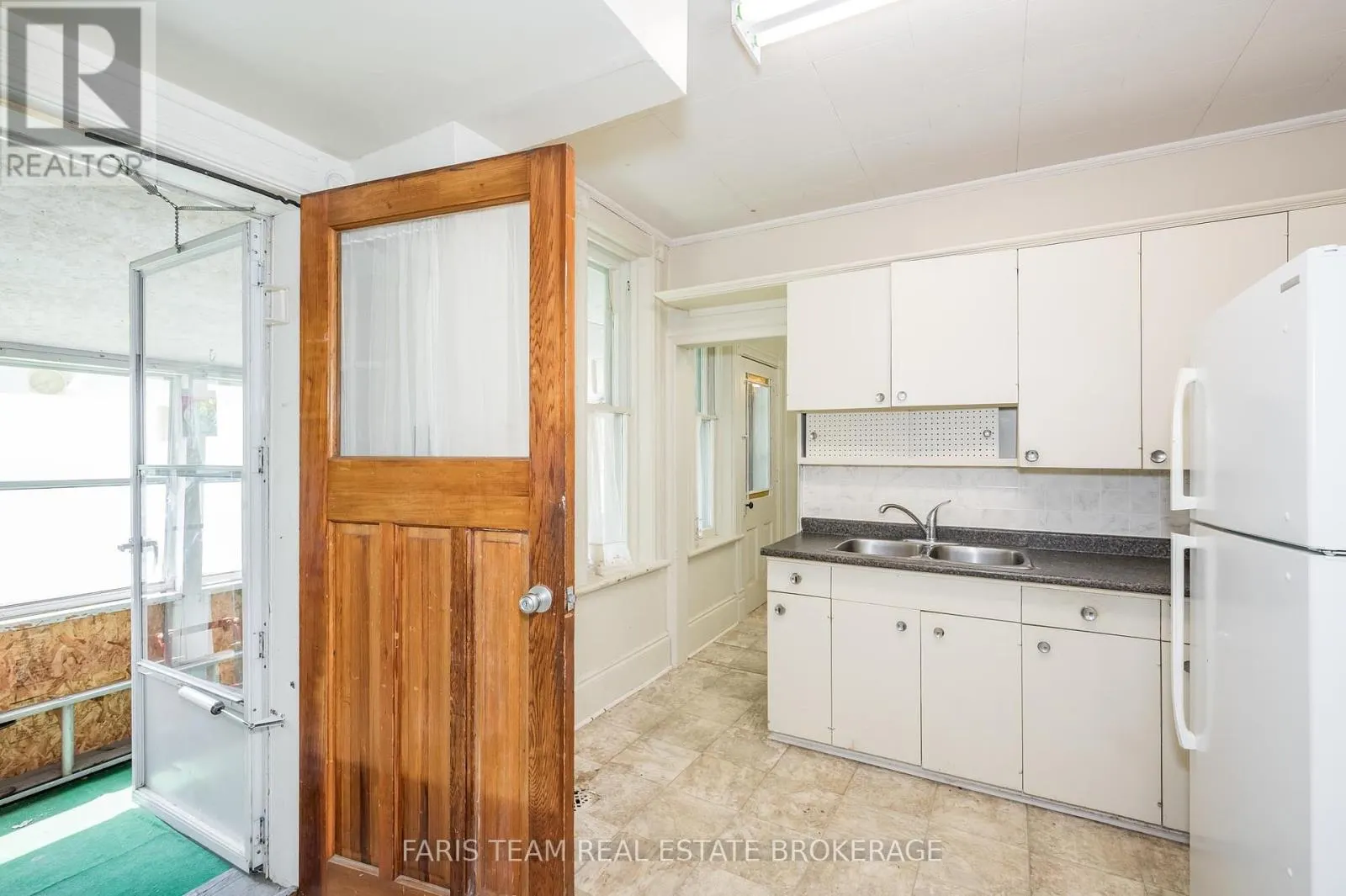 9 BORLAND STREET E