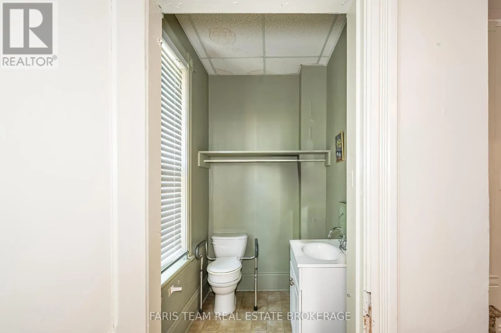 9 BORLAND STREET E