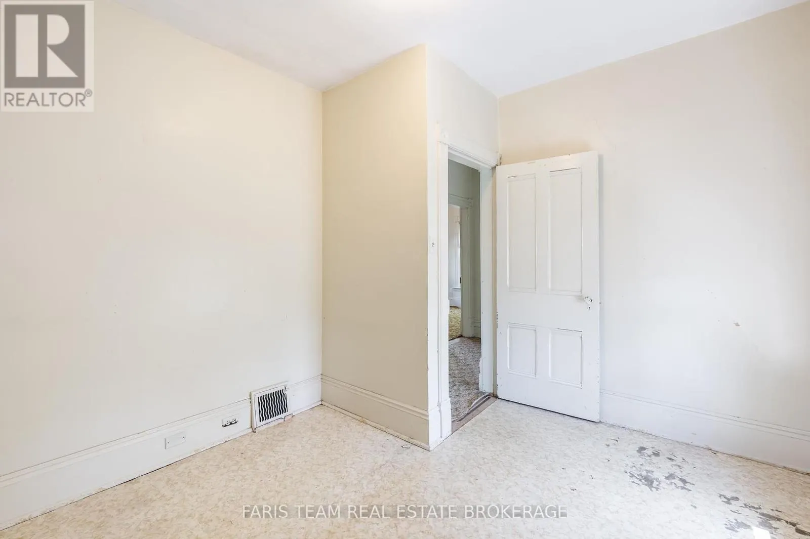 9 BORLAND STREET E