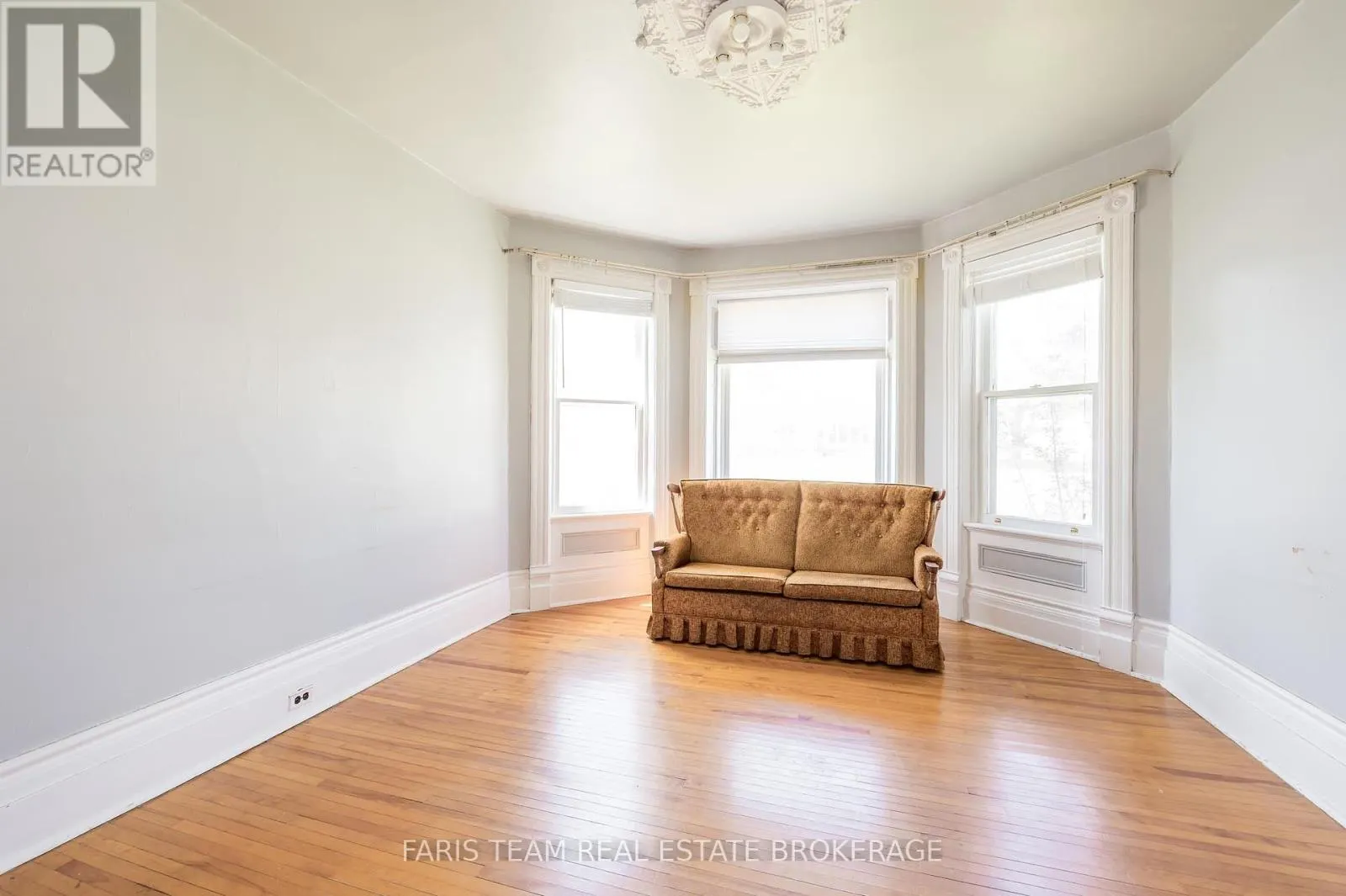 9 BORLAND STREET E