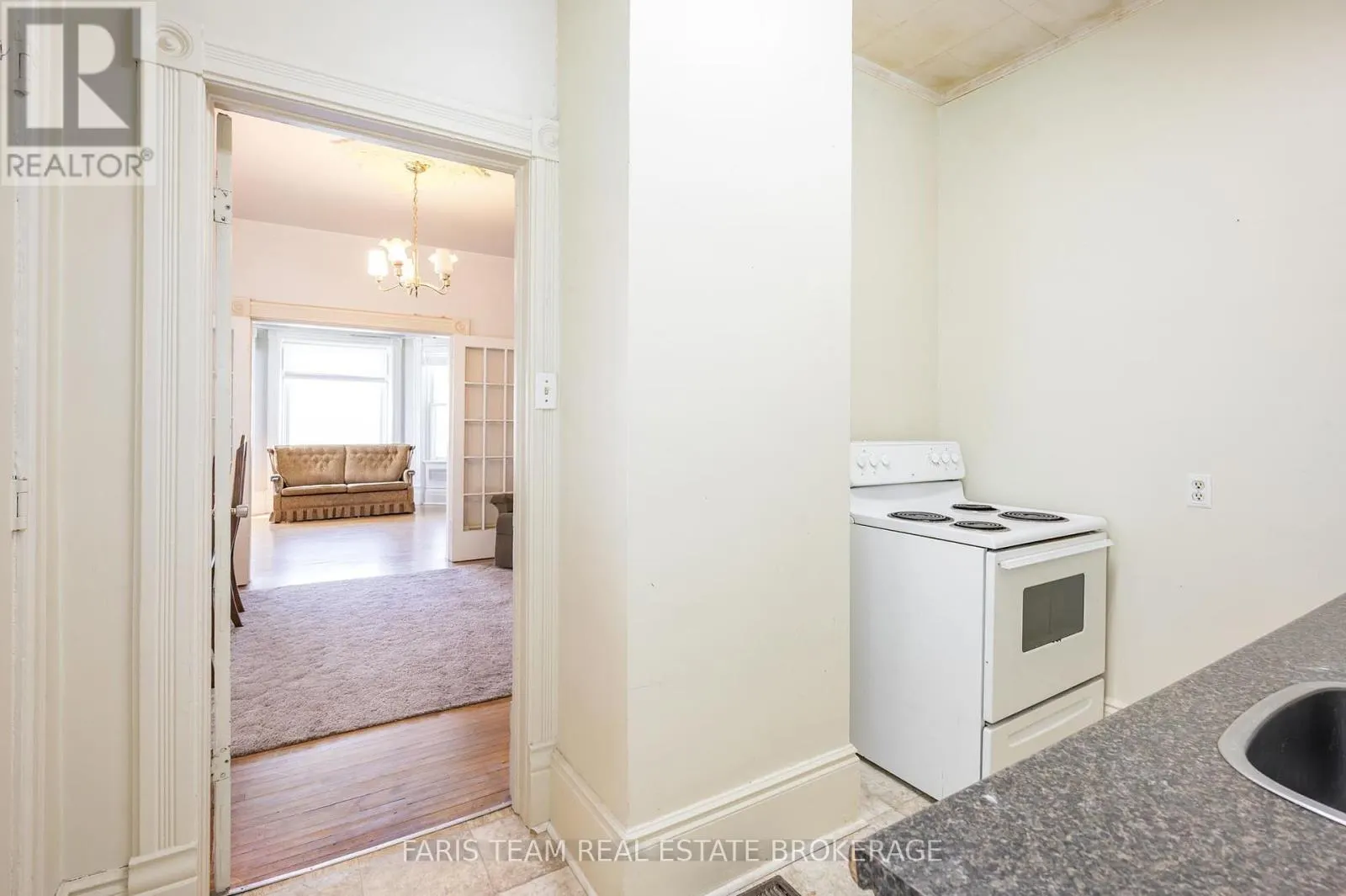 9 BORLAND STREET E