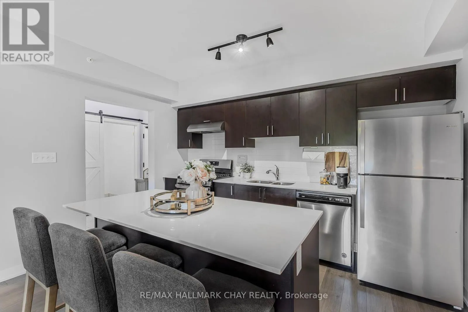 208 - 5 CHEF LANE