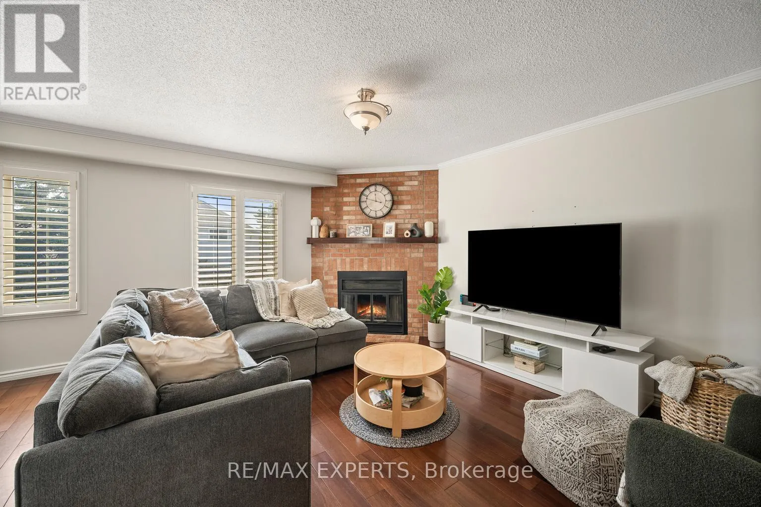 11 PENTON DRIVE