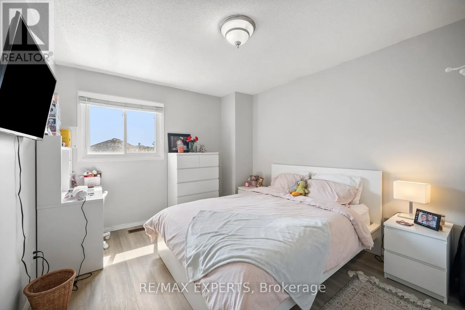 11 PENTON DRIVE