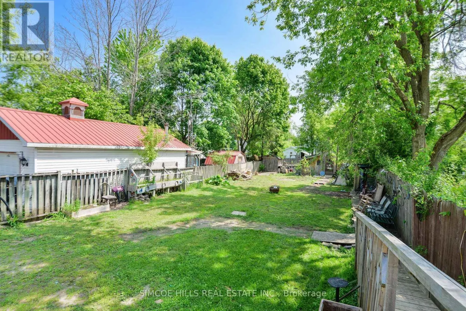 236 FRONT STREET S