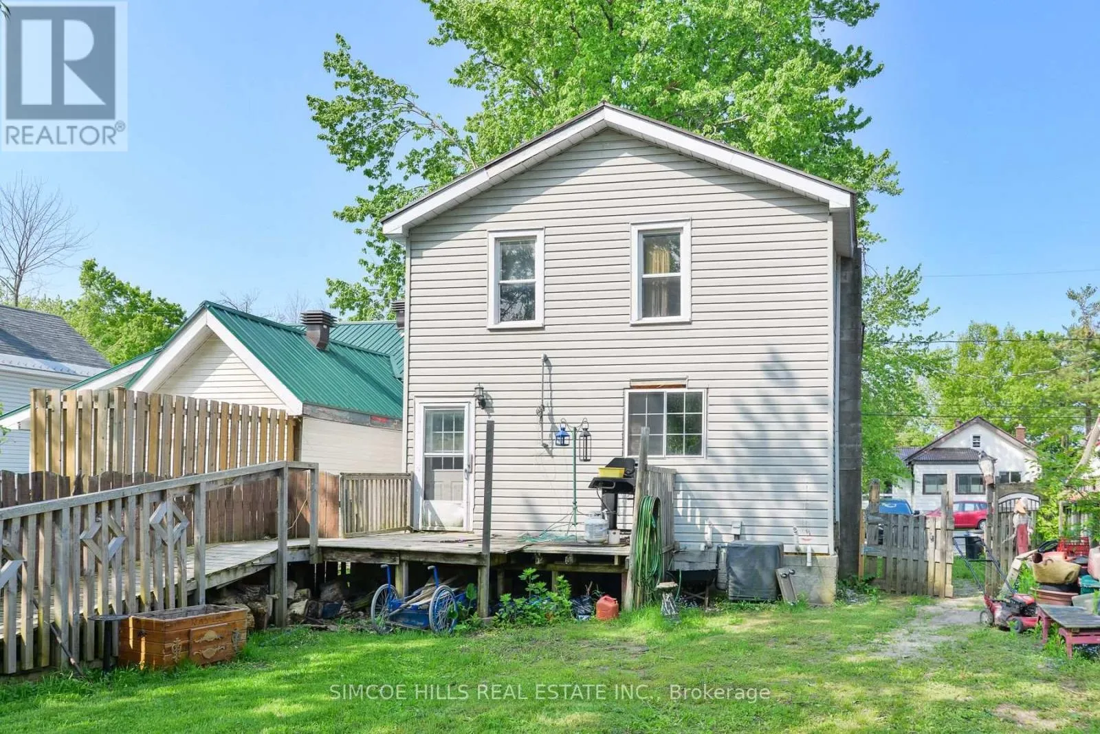 236 FRONT STREET S