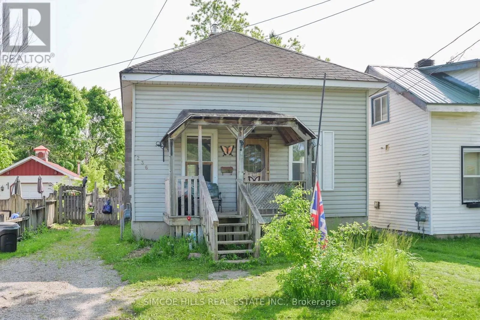 236 FRONT STREET S