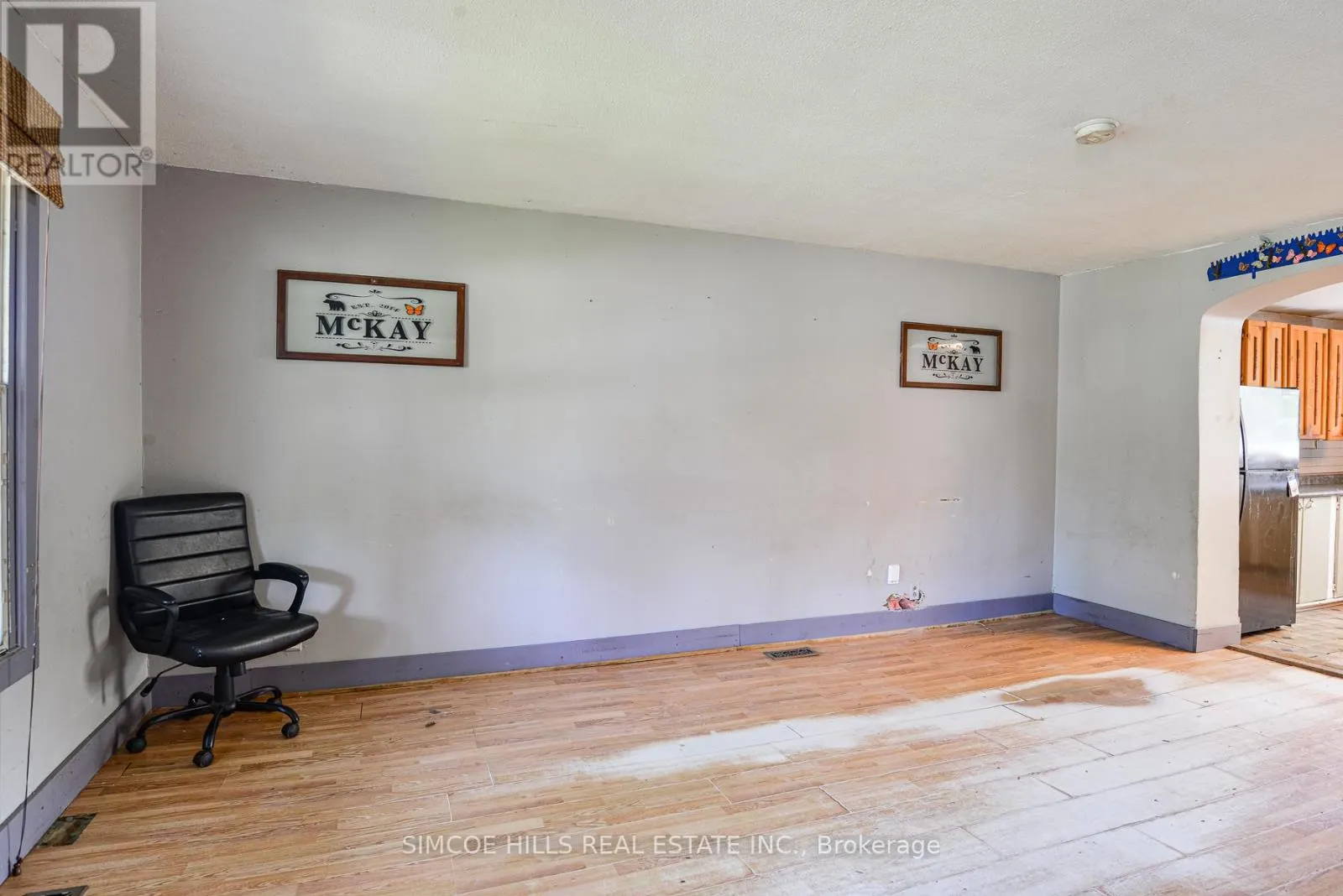 236 FRONT STREET S