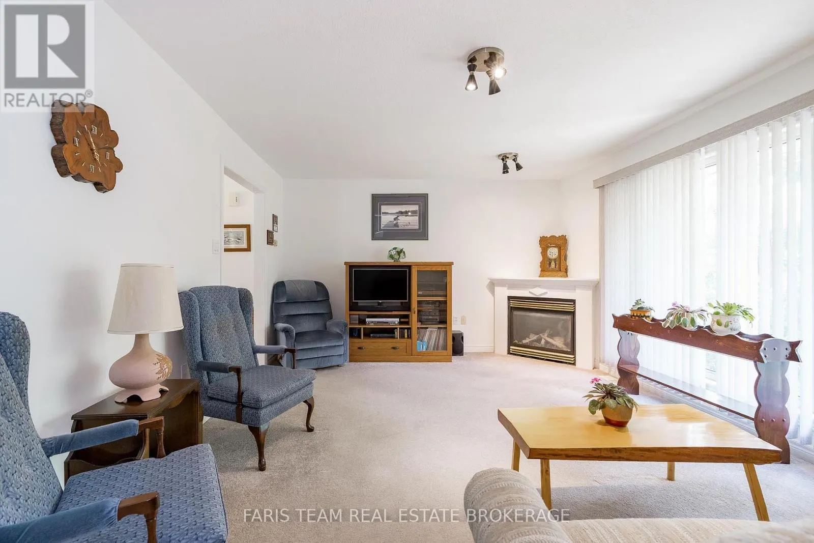 21 FOREST HILL DRIVE