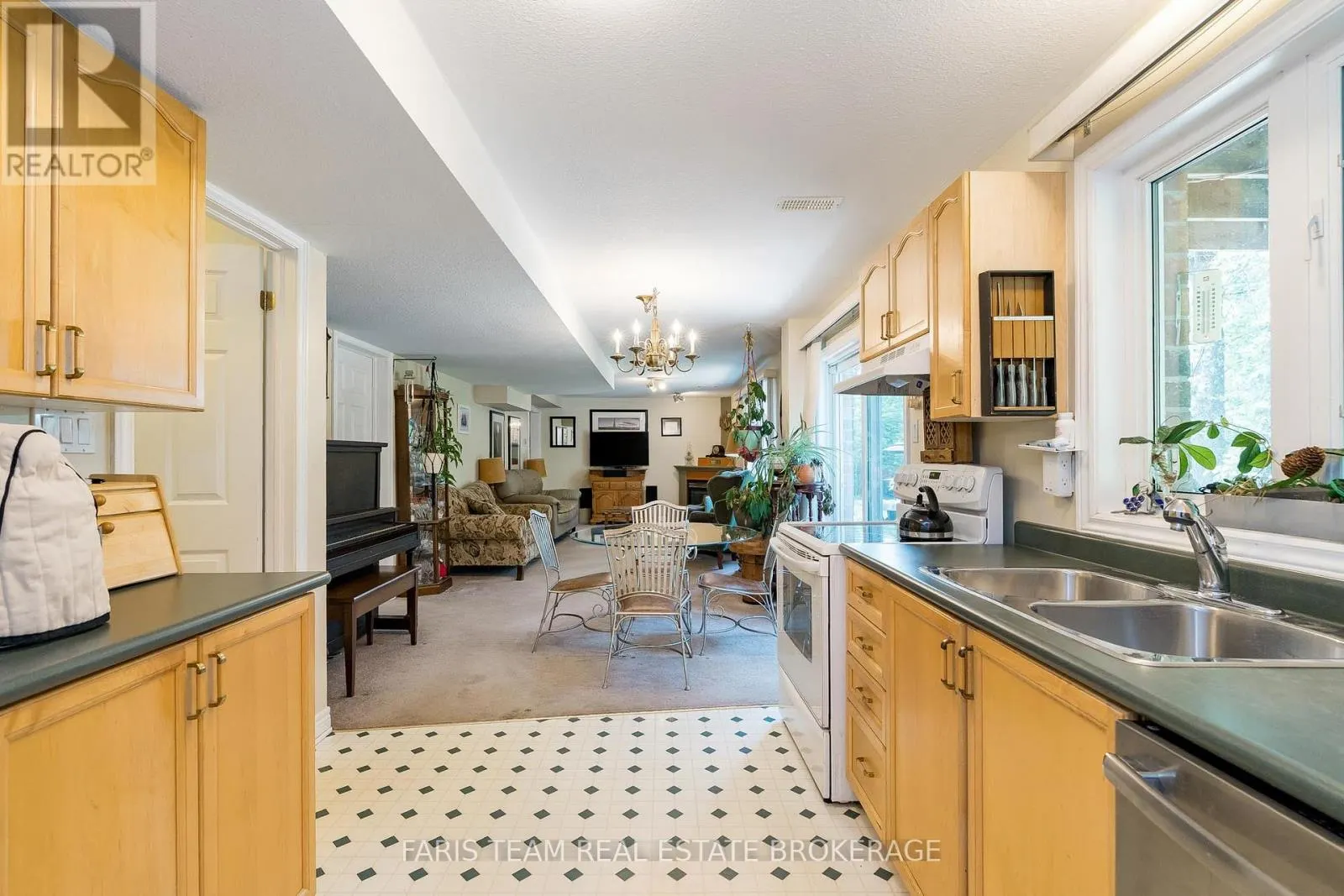 21 FOREST HILL DRIVE