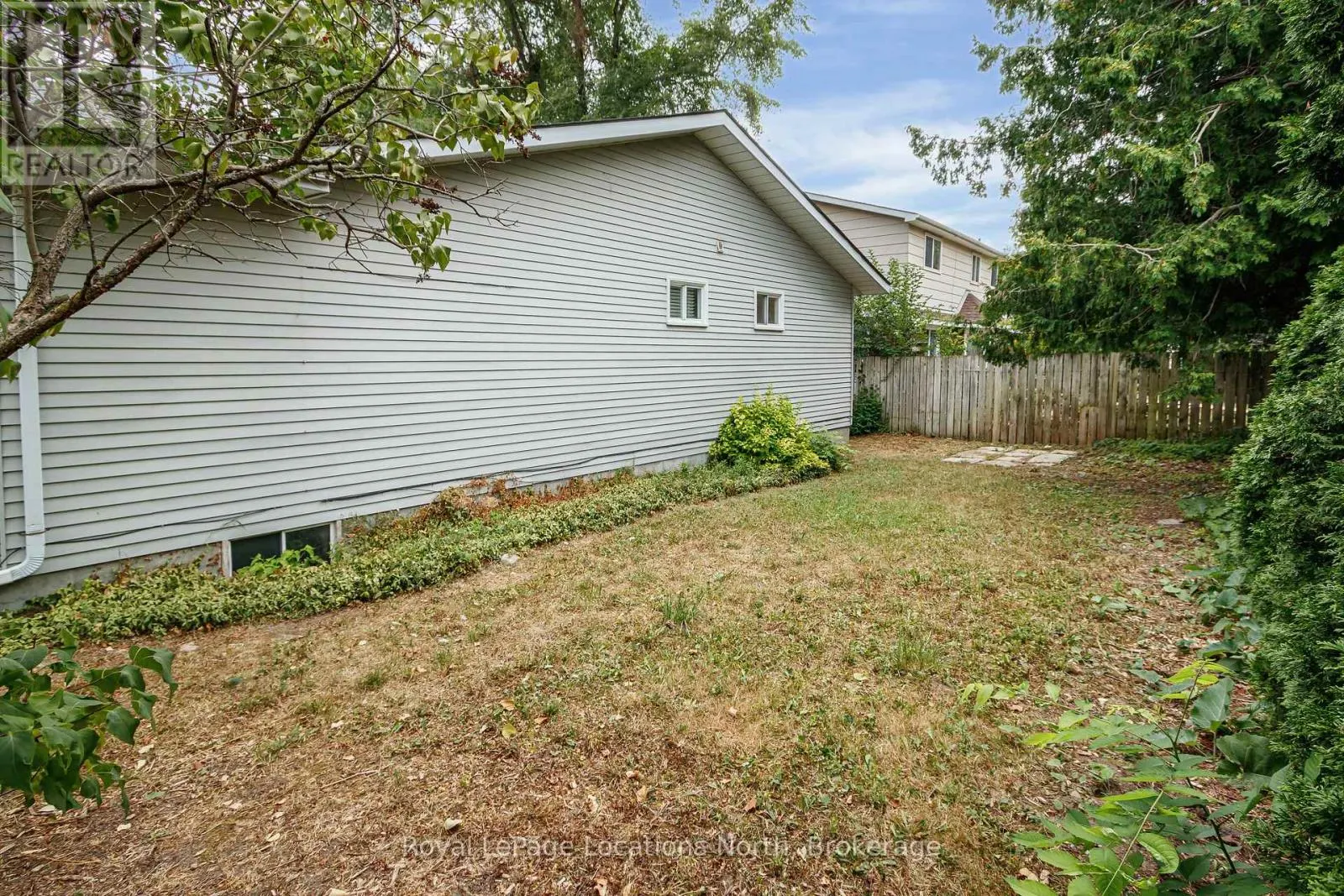 399 SPRUCE STREET