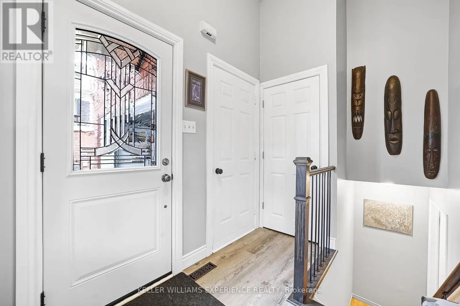 16 BALLISTON ROAD