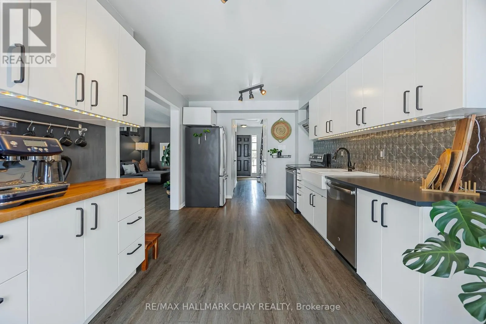20 BASSWOOD DRIVE