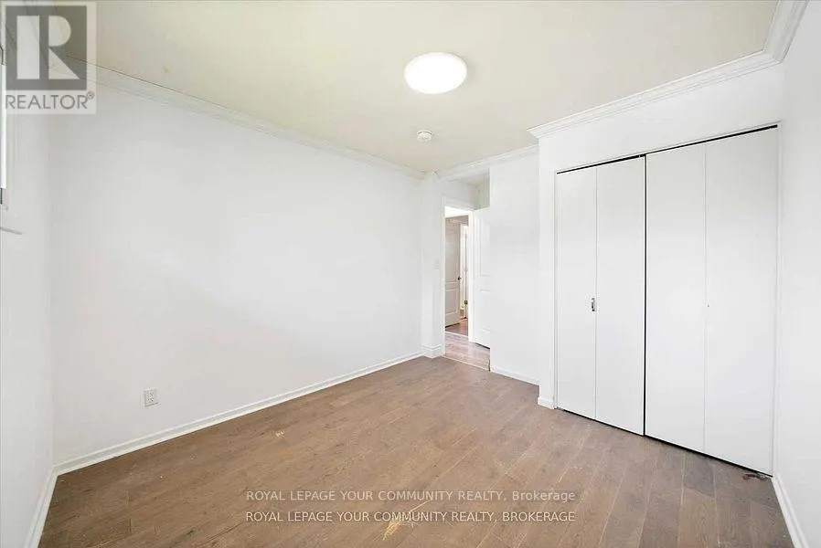 UPPER - 93 WESTMOUNT DRIVE S