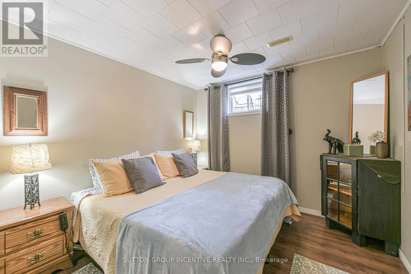 78 VANESSA DRIVE