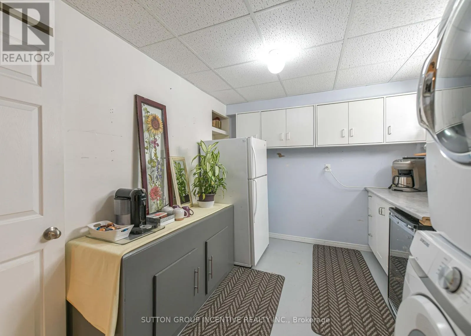 78 VANESSA DRIVE