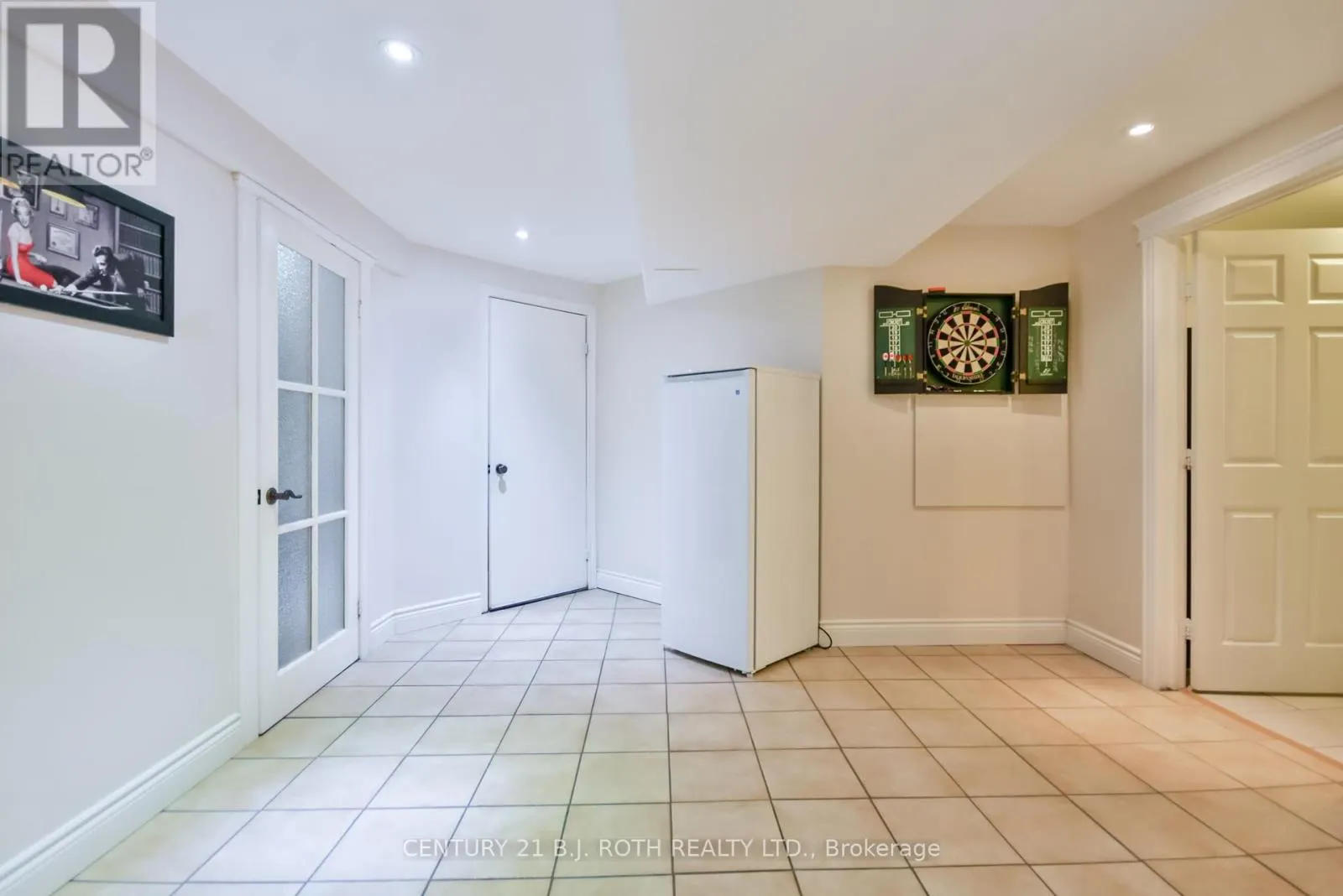 28 SHAINA COURT