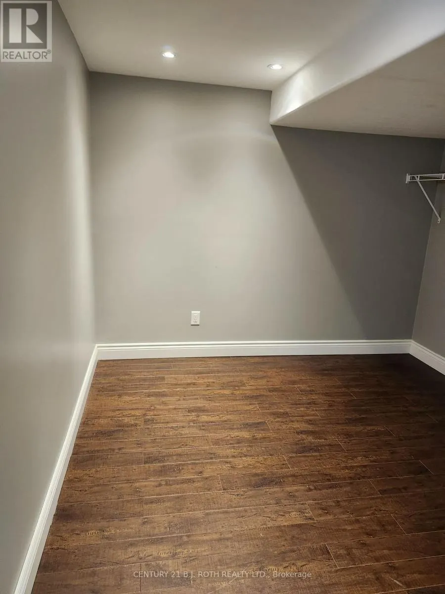 28 SHAINA COURT
